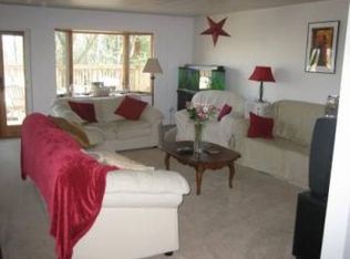 9502 17th Ave NE, Seattle, WA 98115