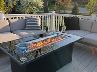 33 Putnam Rd, Reading, MA 01867