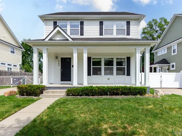3280 Royal Ave, Berkley, MI 48072