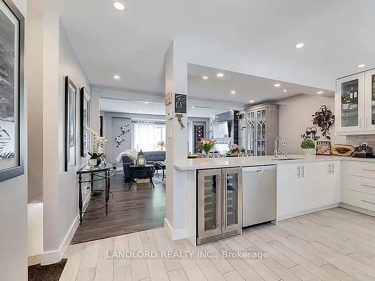 26 Poplar Dr #3 — Photo 3