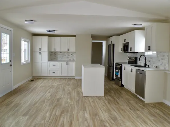 735 Parkland Brk, Parkland County, AB T7X 3N3