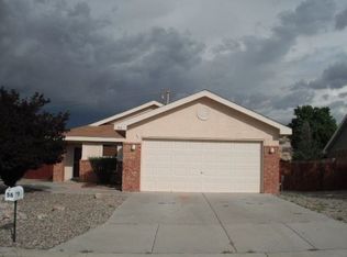 56 Juniper Ave, Los Lunas, NM 87031