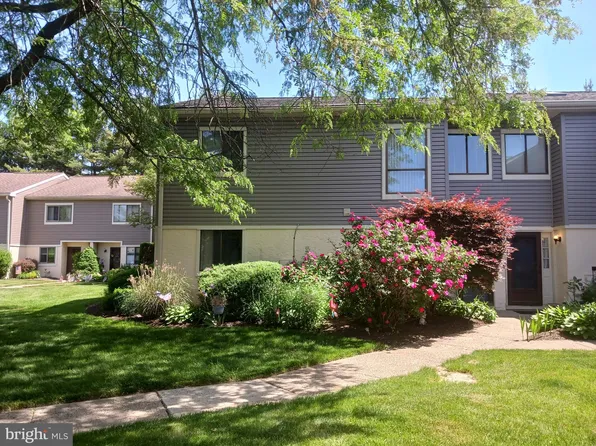 62 Ember Ln, Horsham, PA 19044