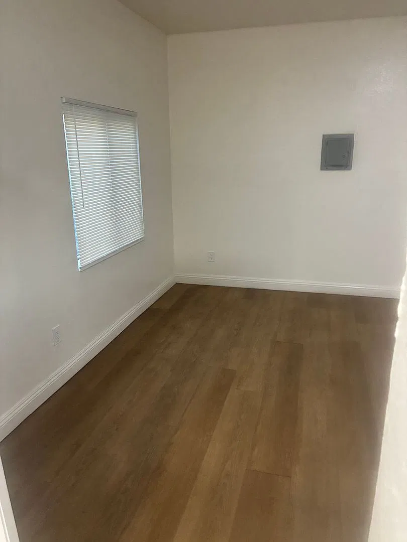 3 bed, 1.0 bath, $2,475 — Photo 3
