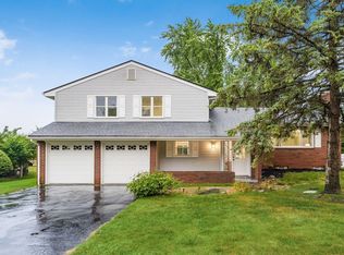 2347 White Rd, Grove City, OH 43123