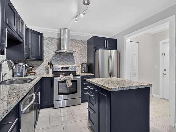 3rd image of 1520 NE 34TH Court