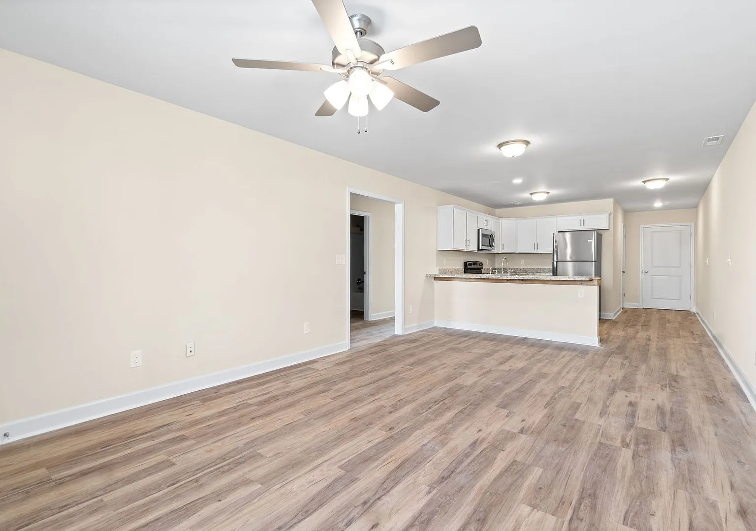 Move-In Special - Two Weeks Free Or 1 Month Free!! — Photo 3