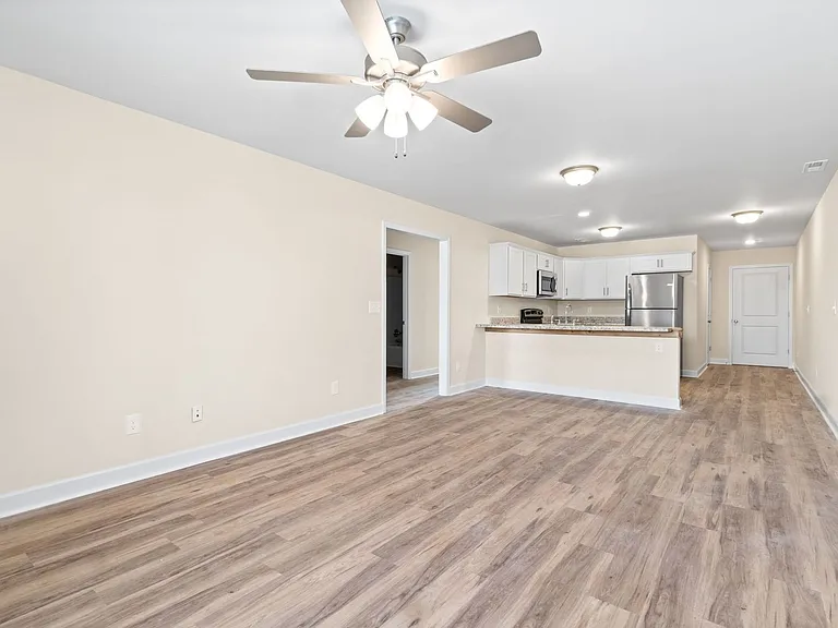 9530 Russellville Rd #D — Photo 3