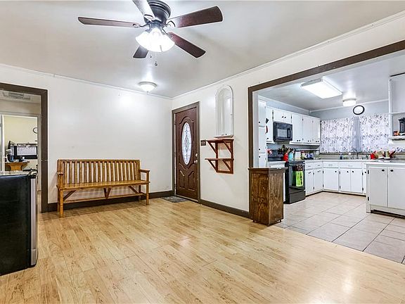 2nd image of 4821 Congress Dr