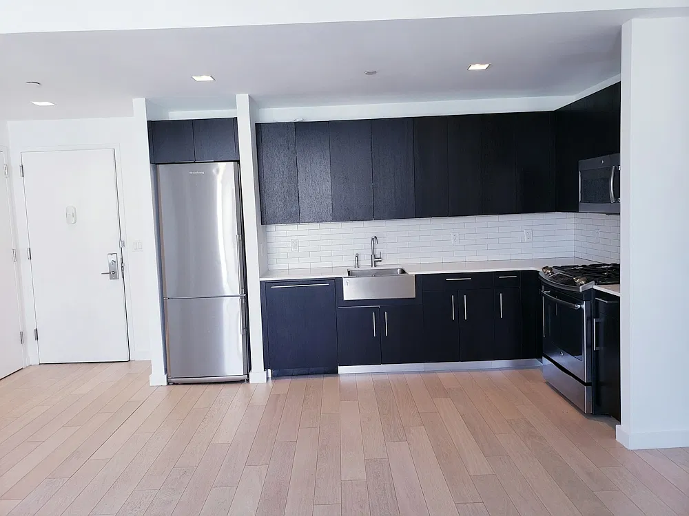 535 West 43rd Street — Photo 2