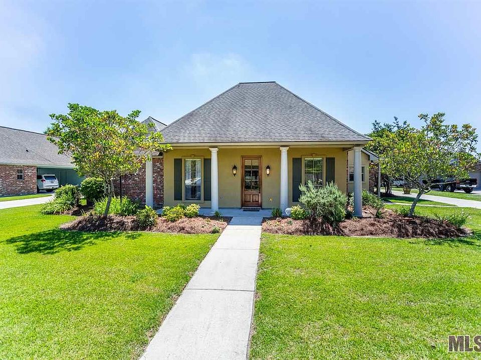 1st image of 351 Willow Oak Dr
