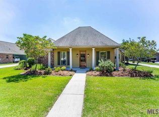 351 Willow Oak Dr, Brusly, LA 70719