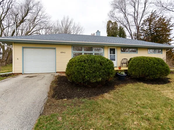 6940 NW 95th Ct, Johnston, IA 50131