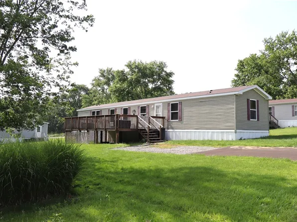 120 Woodview Dr, Valencia, PA 16059