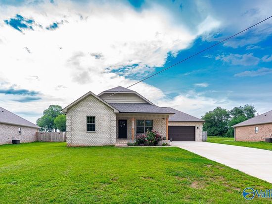 13687 Sammy Ln, Elkmont, AL 35620