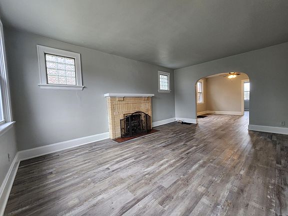 3rd image of 3525 Mary Anne Ln