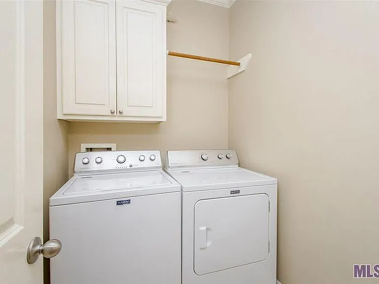 10418 Springridge Ave — Photo 16