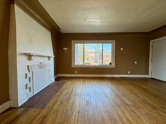 2nd image of 3625 Bedford St #1