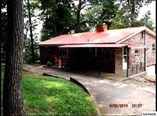 2906 Glenn Rd, Louisville, TN 37777