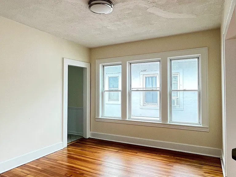 13 Chase St #2 — Photo 10