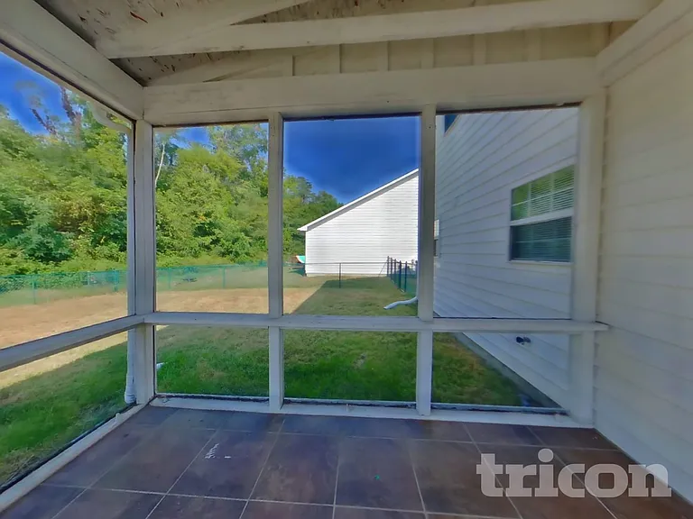 2990 Parkview Dr — Photo 19