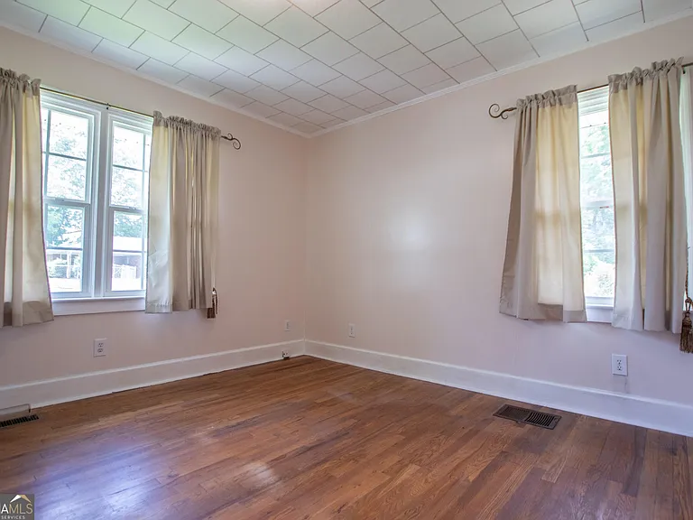 126 N Johnson St — Photo 9