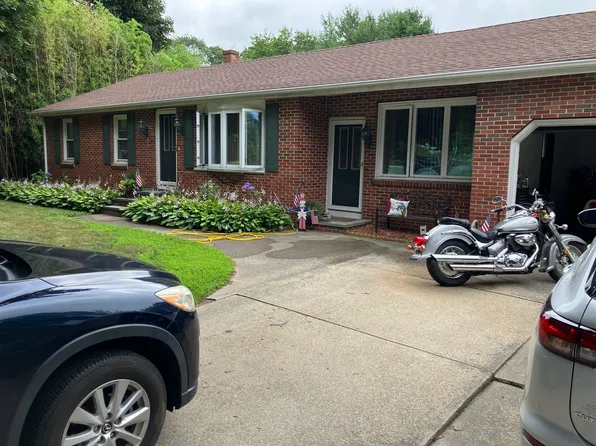770 County St, Attleboro, MA 02703