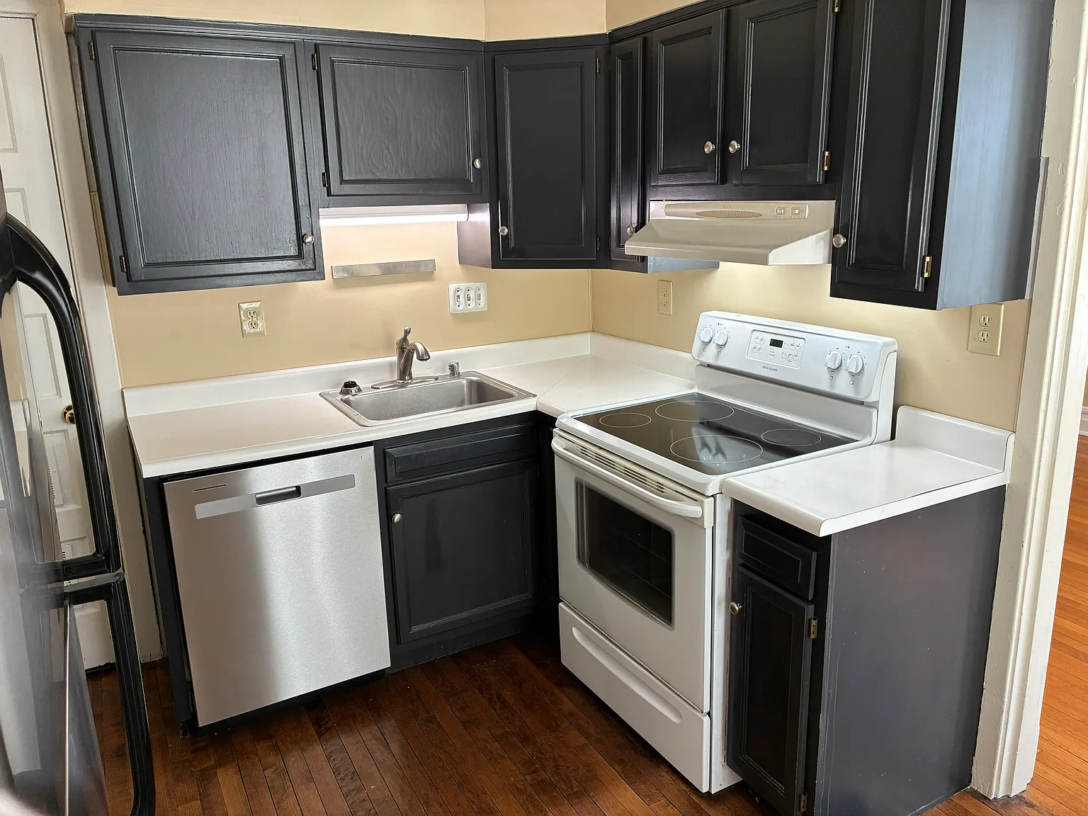 Parkview #17 Kitchen