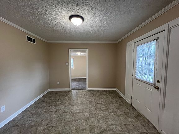 3rd image of 4983 Bryndale Ave