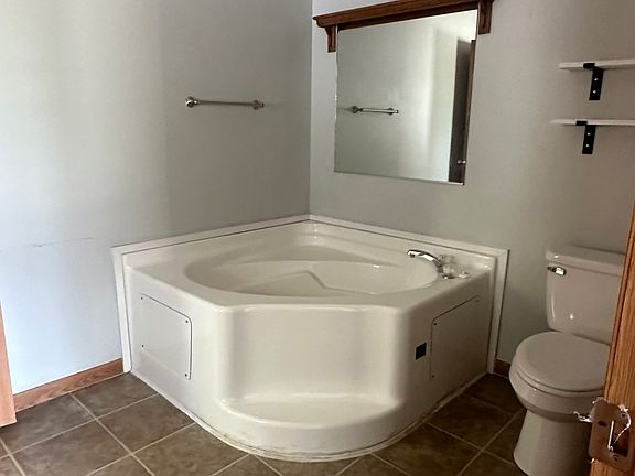 2nd image of 3350 Hamby Rd