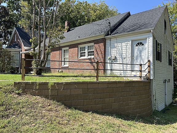 3rd image of 107 Washington Ave