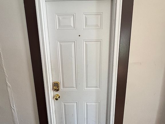 2nd image of 17 S Willard St APT 1