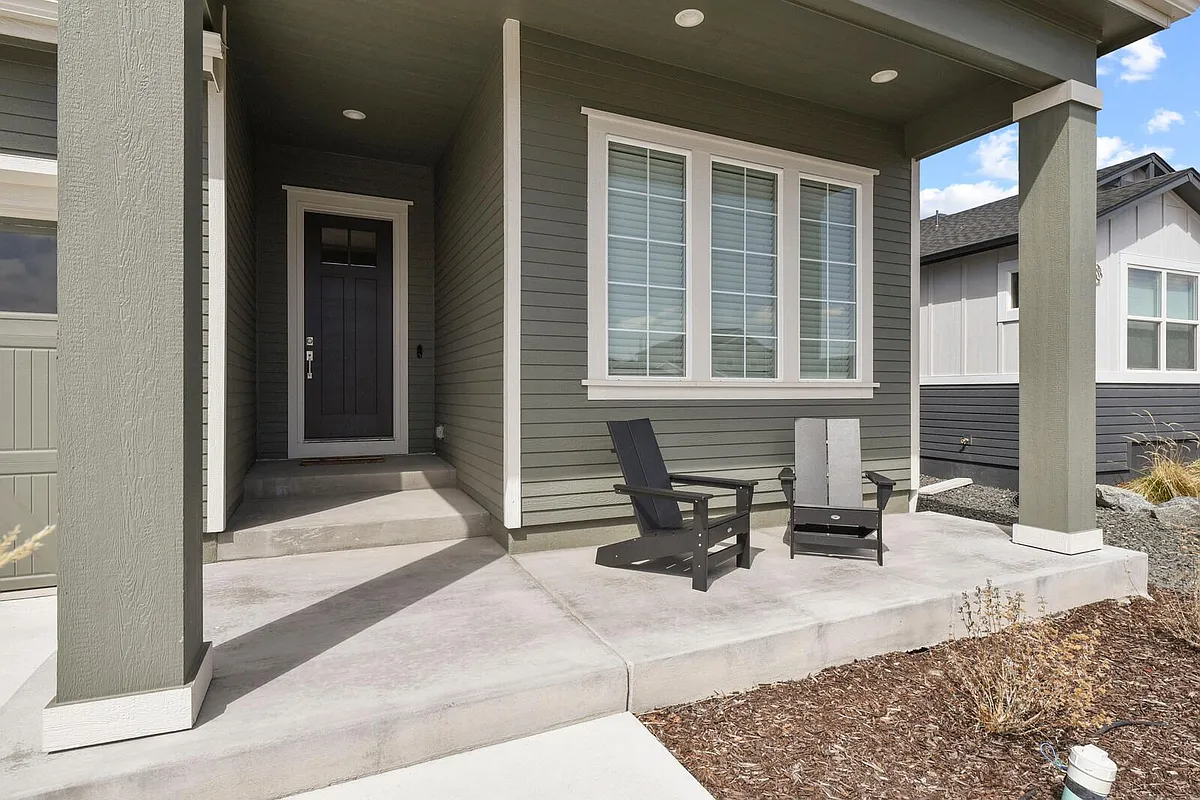 Building Photo - 4852 Sand Canyon Trl