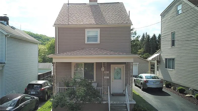 923 Greenhill Rd photo 1