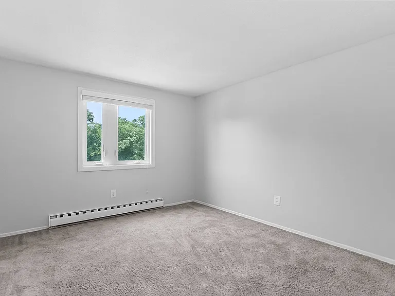 Gull Harbor Apartments — Photo 5