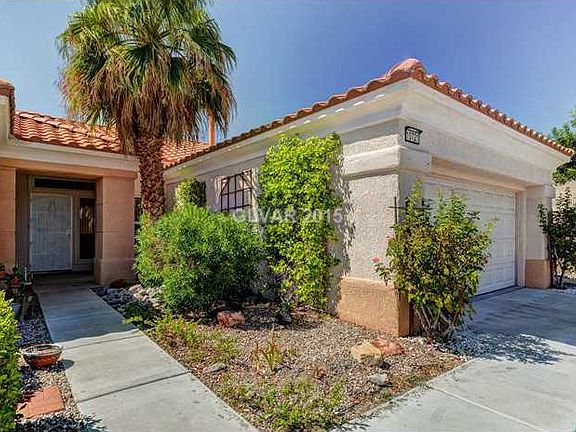 4th image of 10721 Grand Cypress Ave