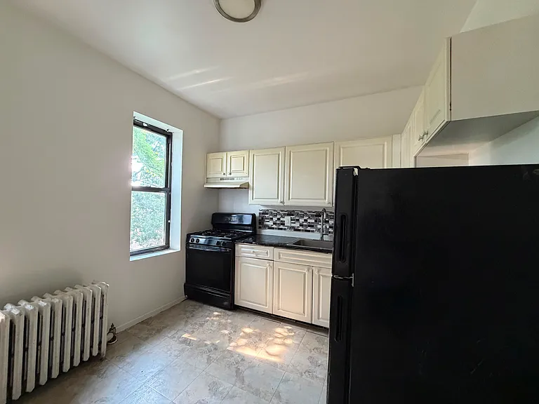 33 Storms Ave #33E — Photo 1