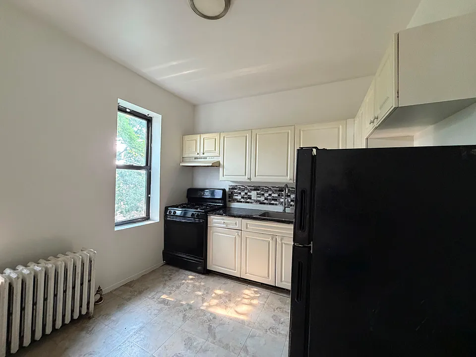 33 Storms Ave #33E