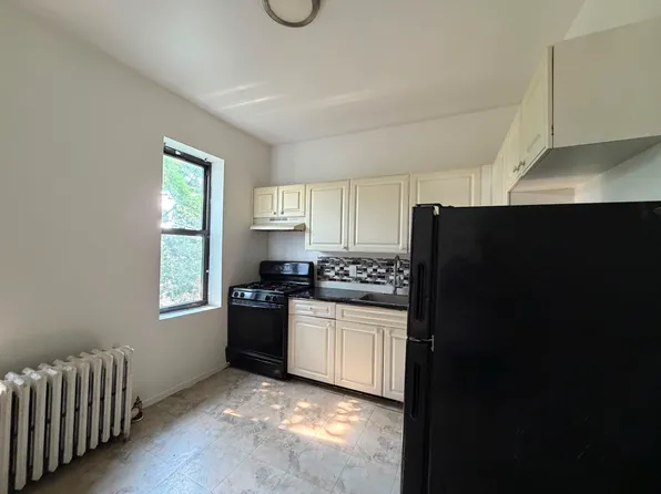 33 Storms Ave #33E, Jersey City, NJ 07306