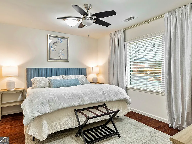 216 Flat Creek Ct — Photo 6