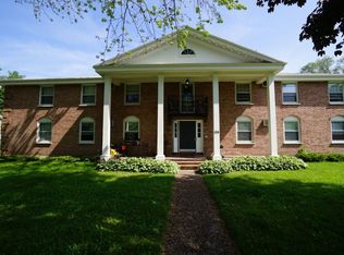 126 Sunny Meade Ln APT 8, Madison, WI 53713