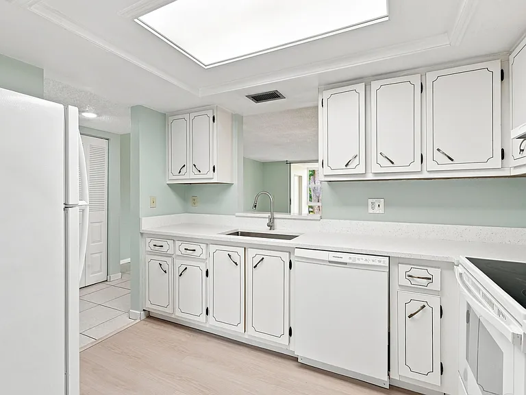 950 NW 80th Ave #204 — Photo 8