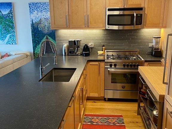 4th image of 201 E 86th St APT 31C