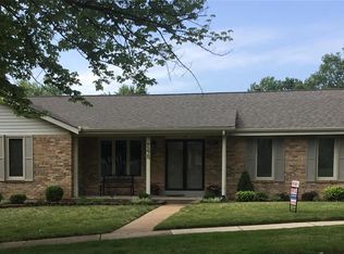 746 Fairington View Dr, Saint Louis, MO 63129