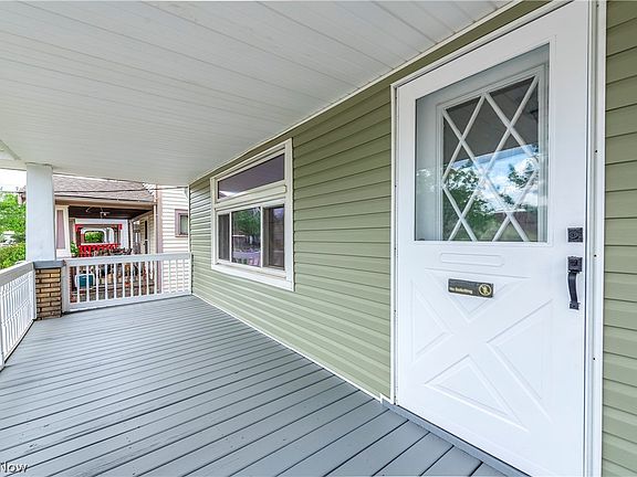 3rd image of 11004 Linnett Ave