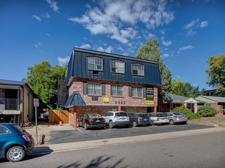 2459 S York St — Photo 5