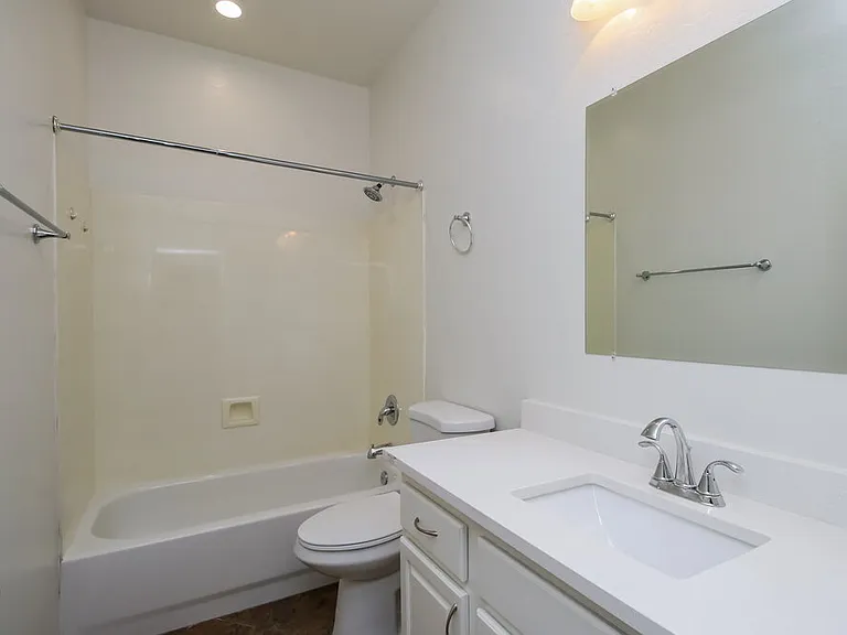 4091 E Carriage Way — Photo 15