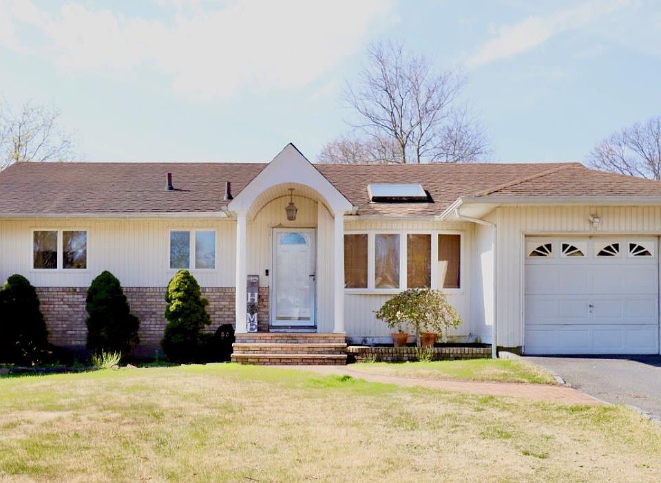 1st image of 16 Parnell Drive