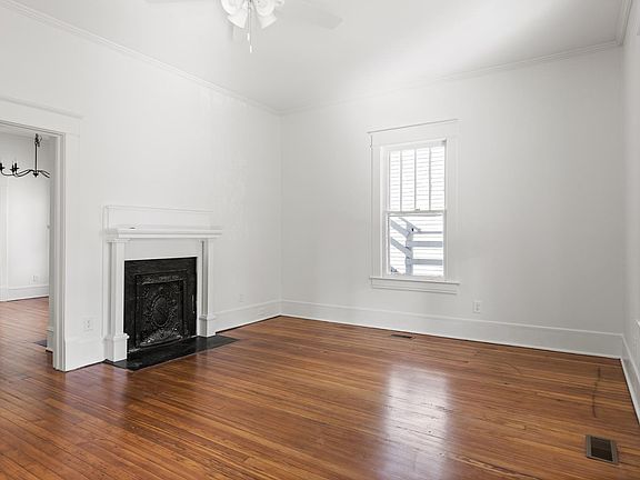 5th image of 2426 Vesson Ave #A