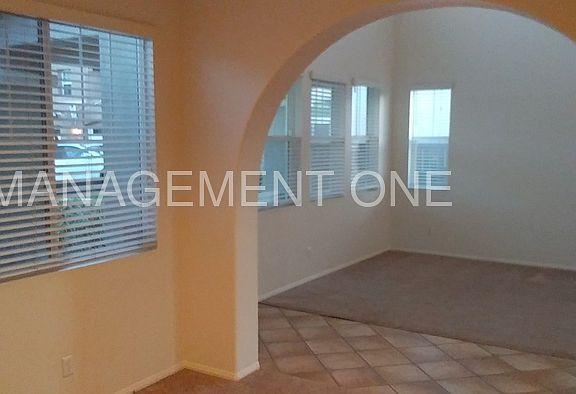 4th image of 27671 Rosemont Ct
